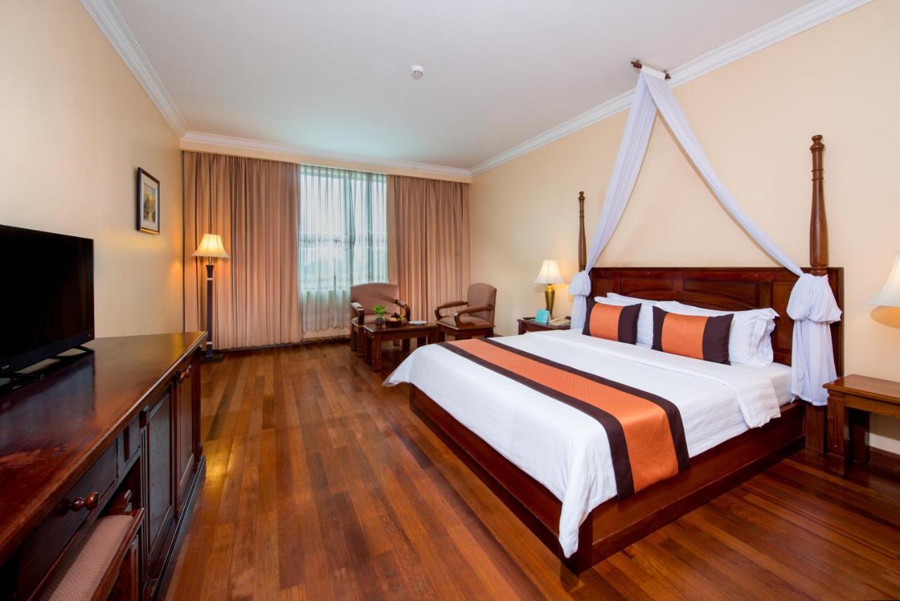Pacific Hotel & Spa Siem Reap Exterior photo